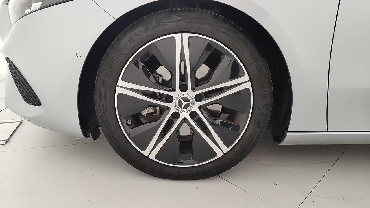 Mercedes-Benz Classe A - W177 2023 - A 200 d Progressive Advanced auto