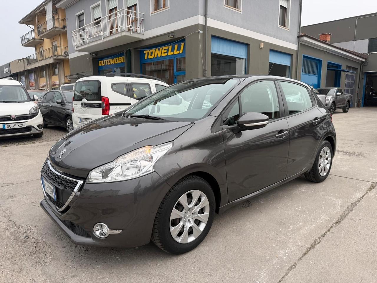 Peugeot 208 PureTech 82 5 porte Allure