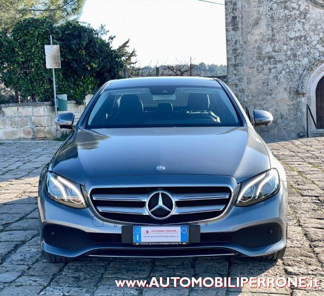 MERCEDES-BENZ E 220 d Sport (Virtual/Navi/Retro/LED)