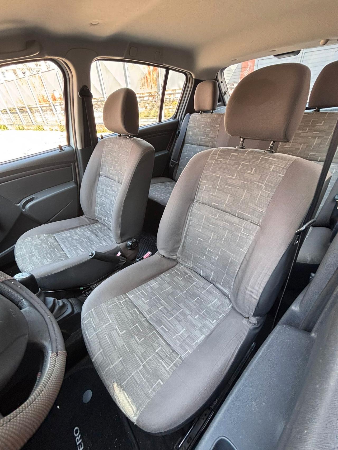 Dacia Sandero 1.2 16V GPL 75CV