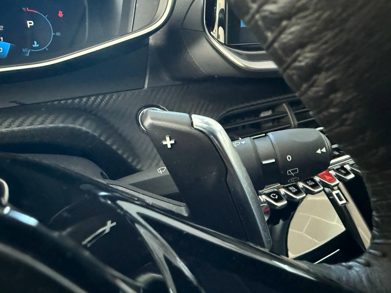 Peugeot 2008 BlueHDi 130 S&S EAT8 Allure Pack