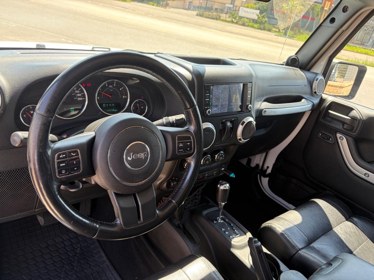 Jeep Wrangler Unlimited 2.8 CRD DPF Sahara Auto