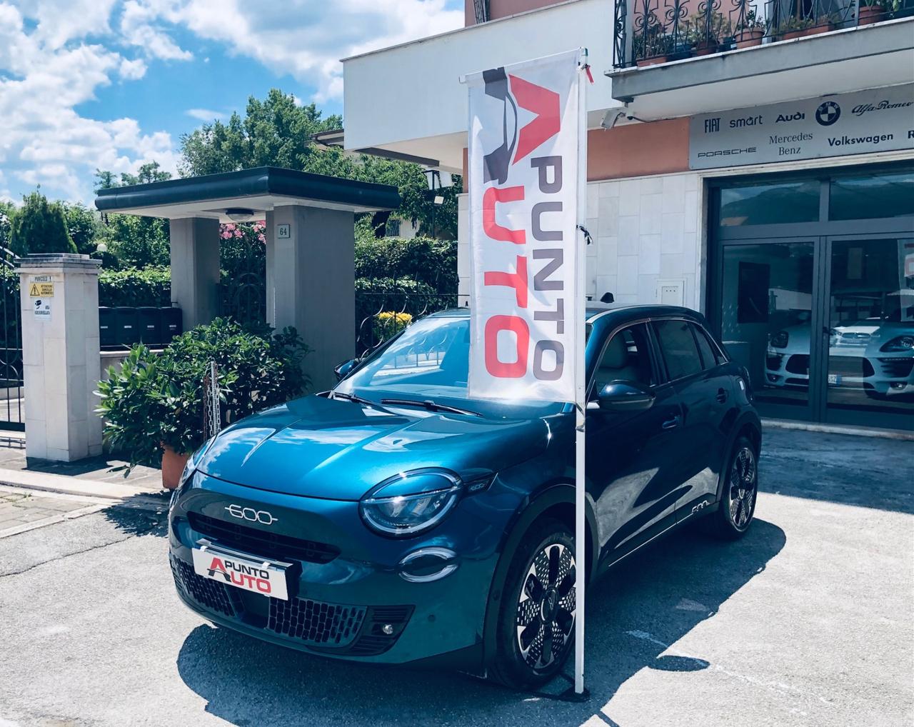 Fiat 600 Hybrid 110 CV DCT MHEV Business