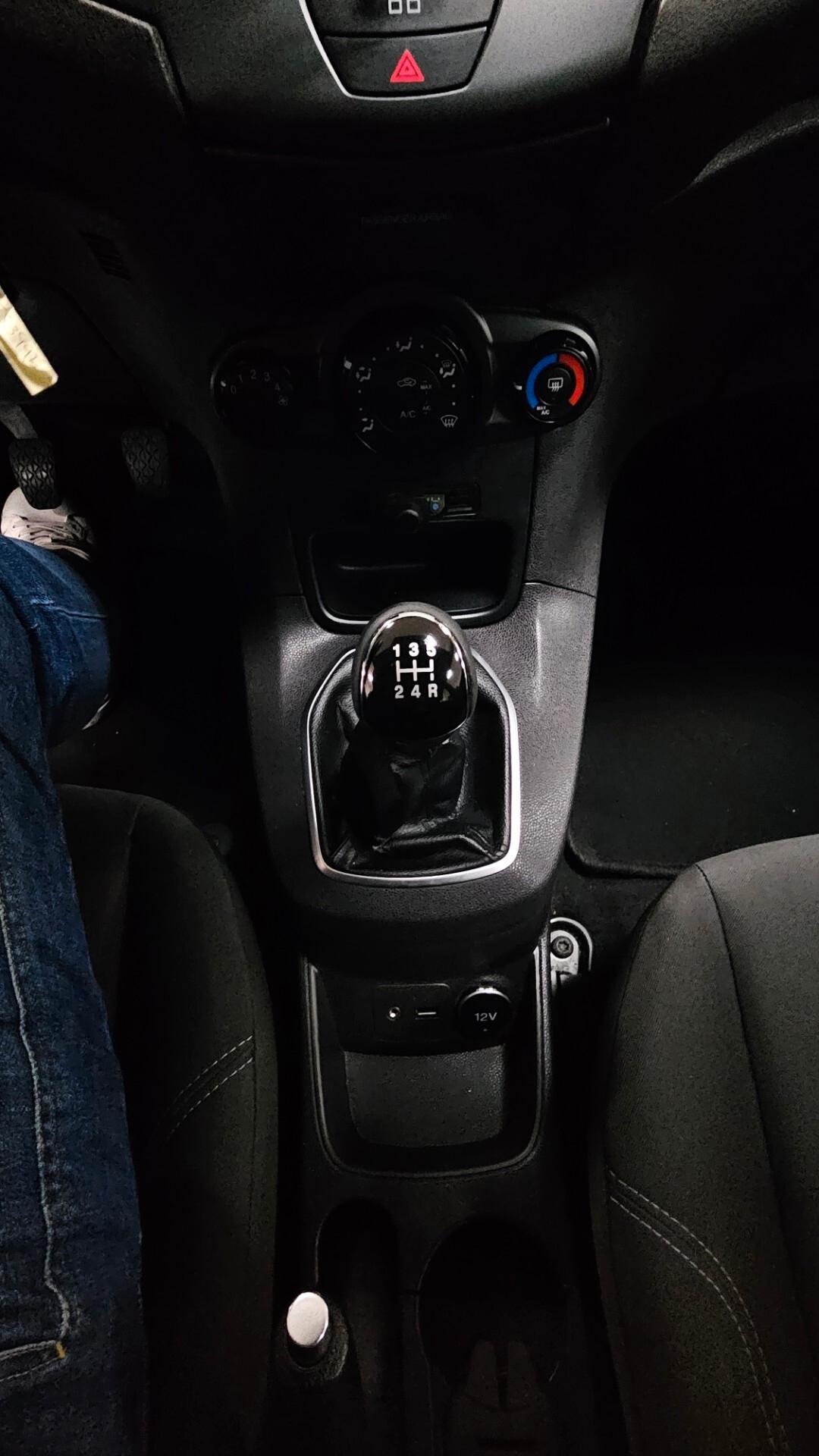 Ford Fiesta 1.5 TDCi 75CV 5 porte