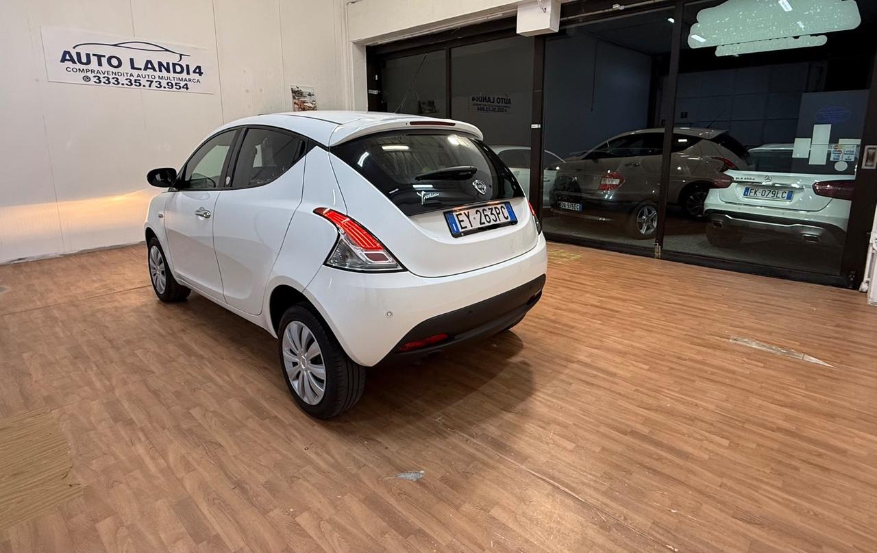Lancia Ypsilon 0.9 TwinAir 85 CV 5 porte Metano Ecochic Gold