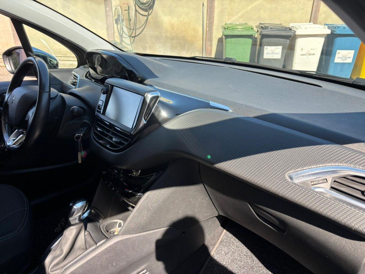 PEUGEOT 208 1.6 BlueHDi 100 S&S 5p.Allure