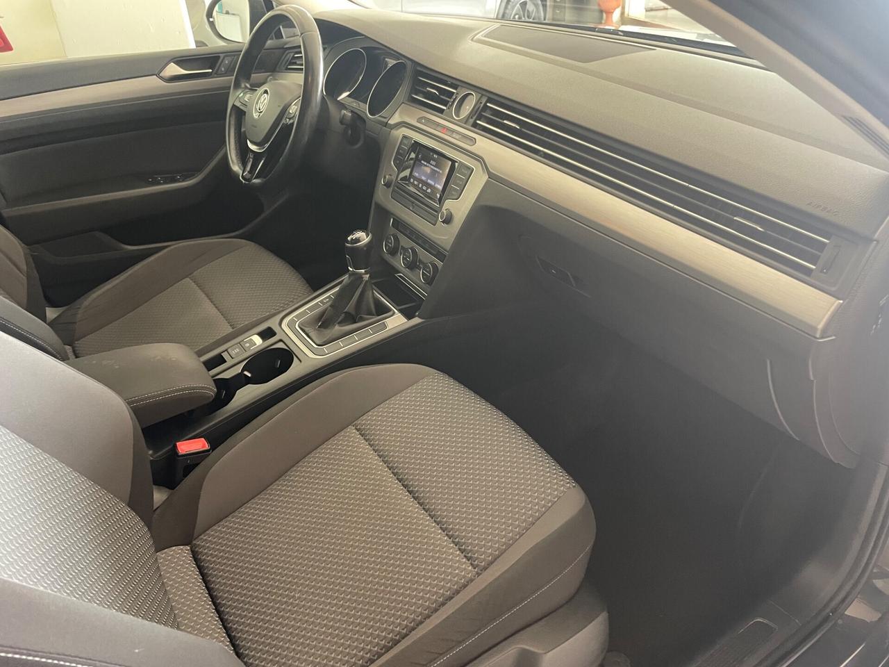 VOLKSWAGEN PASSAT 1.6 TDI TRENDLINE “COME NUOVA”