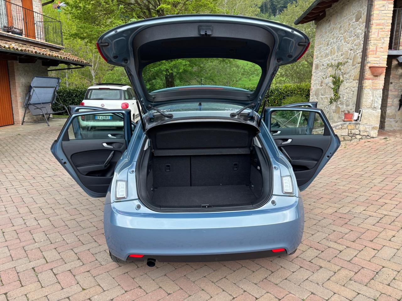 Audi A1 s SPB 1.6 TDI 90 CV 5Porte OK NEOPATENTATI