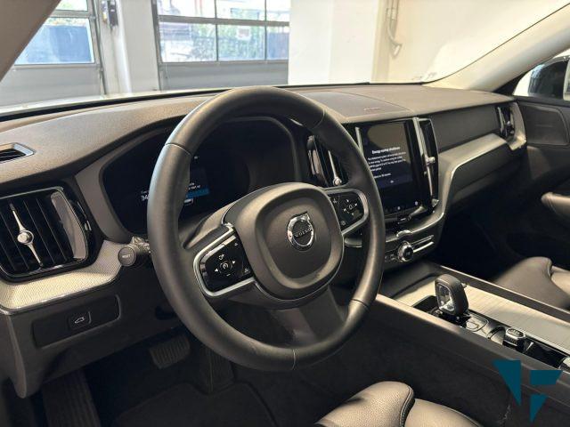 VOLVO XC60 B4 automatico Plus Dark