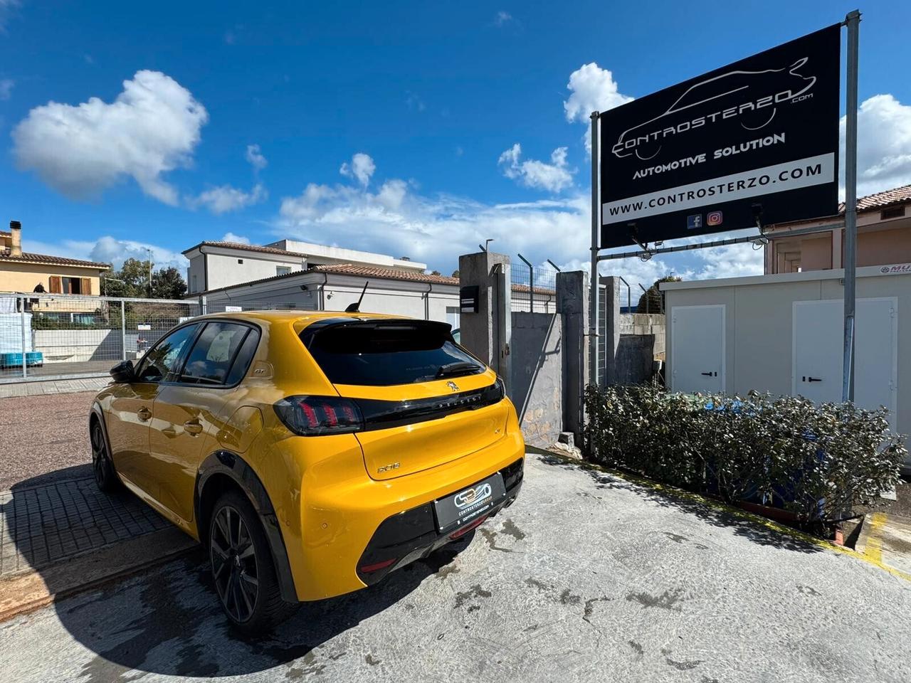 Peugeot 208 GT LINE - NEOPATENTATI