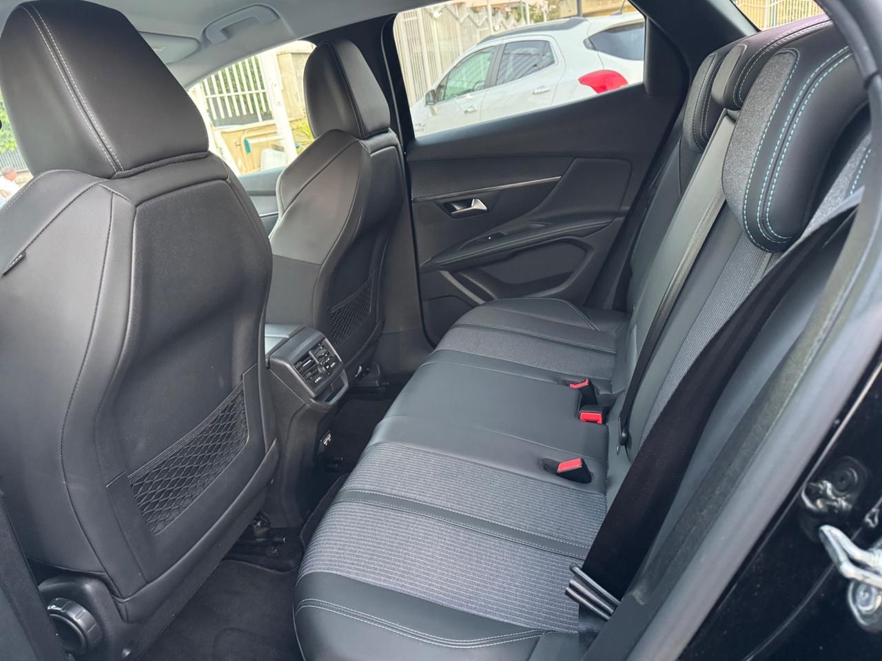 Peugeot 3008 1.5 BlueHDi 130 Allure AUTOMATICA NAVI PELLE