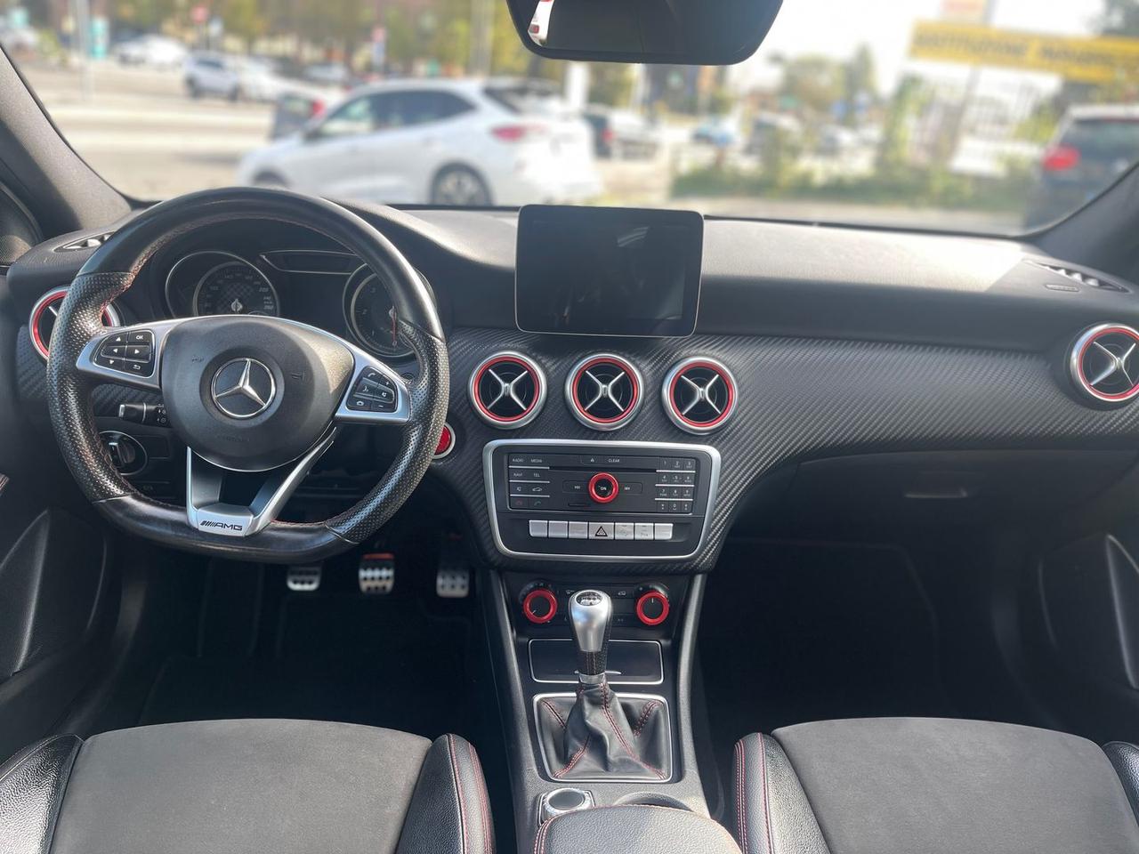 Mercedes-Benz A 180 Premium A 180 D BlueEFFICIENCY