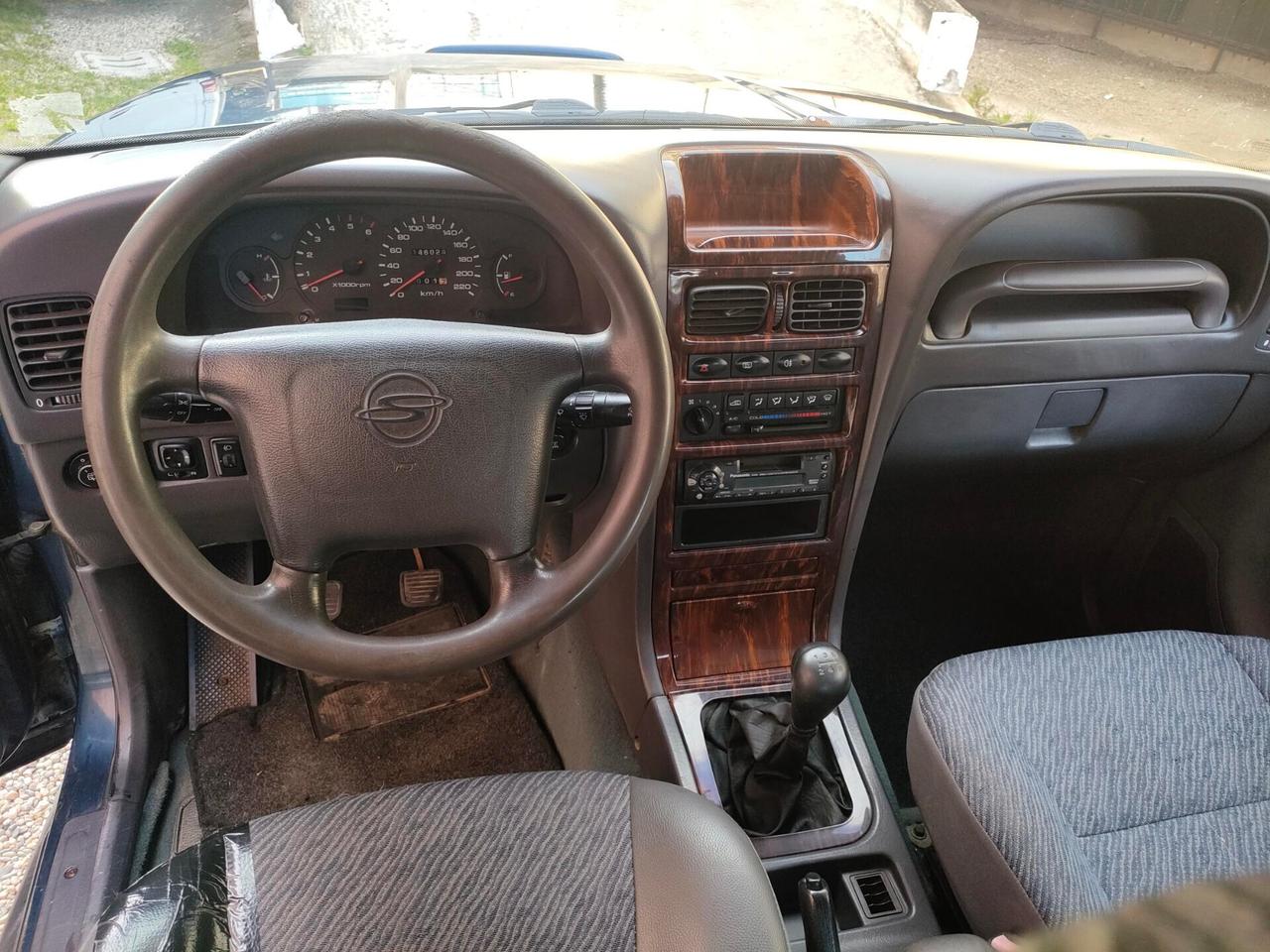 Ssangyong Korando 661 2.3 td Autocarro e Gancio traino