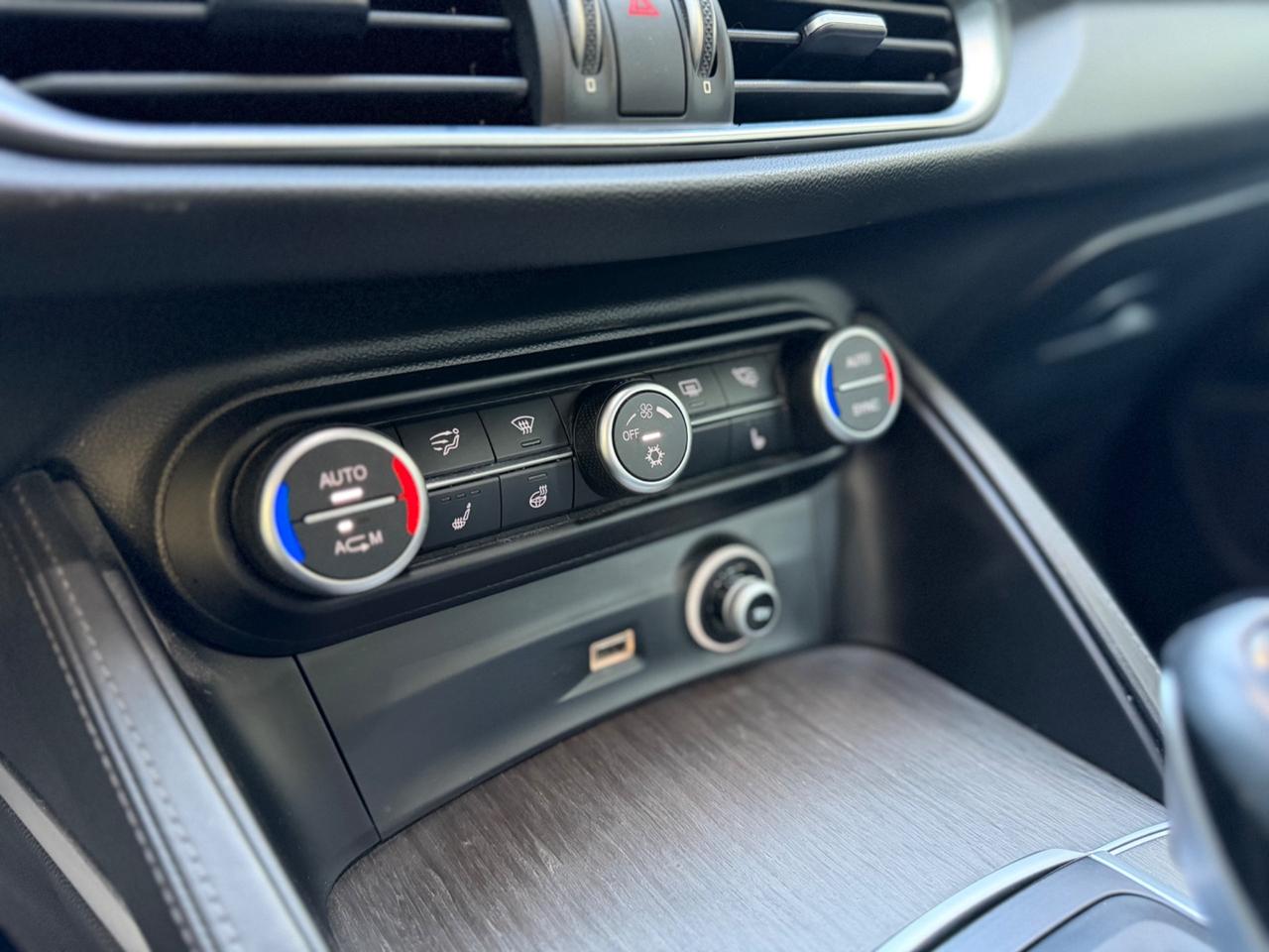 Alfa Romeo Stelvio 2.2 Turbodiesel 210 CV AT8 Q4 Business