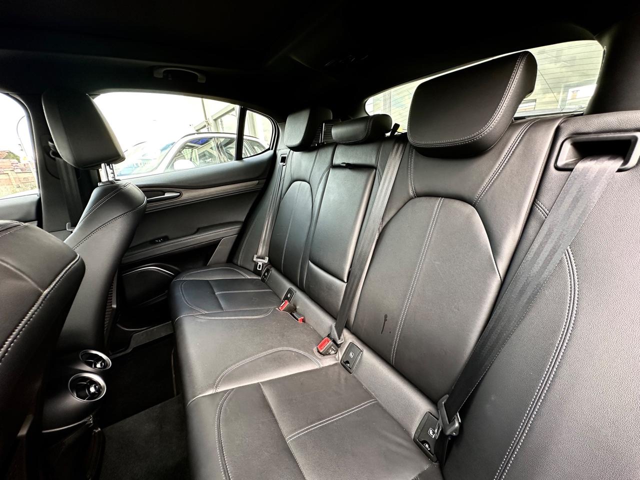 Alfa Romeo Stelvio 2.0 Turbo 280 CV AT8 Q4 Ti