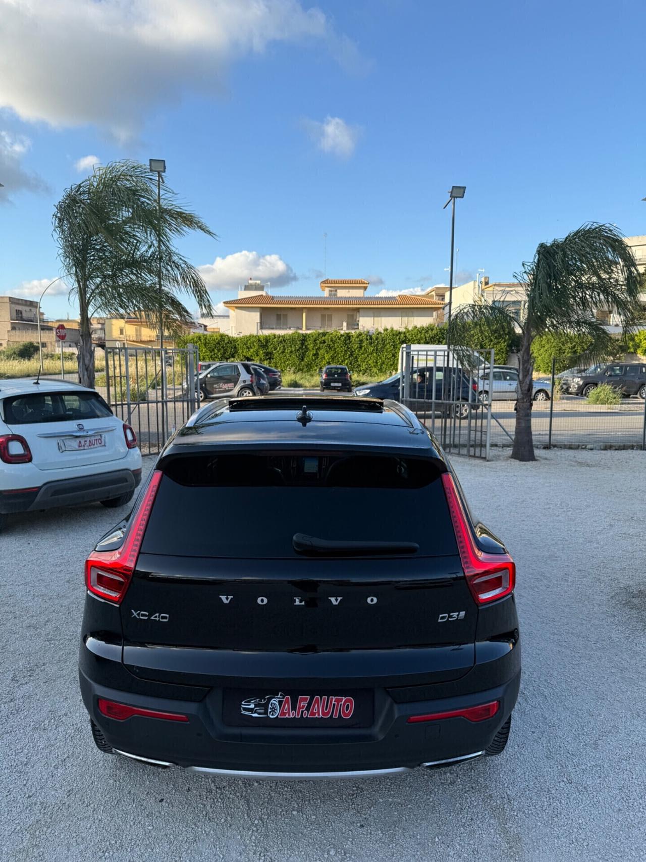 Volvo XC40 D4 AWD Geartronic R-design