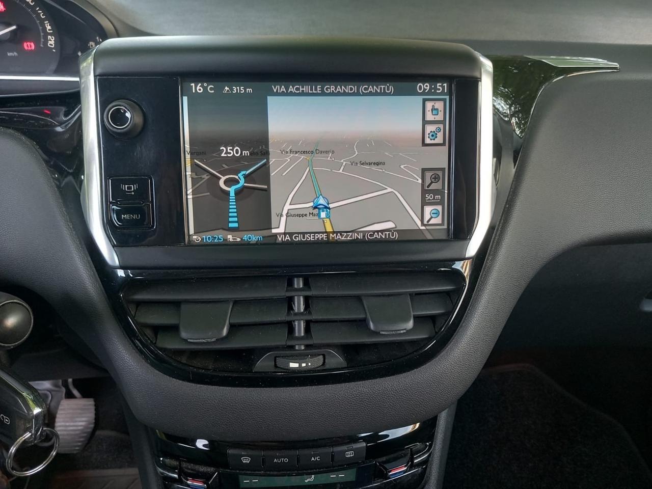 Peugeot 208 1.4 HDi 68 CV 5 porte Allure