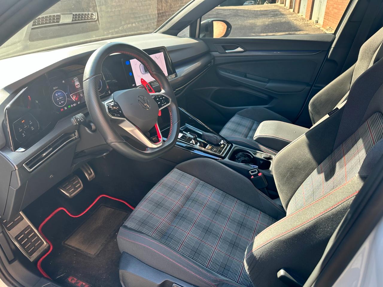Volkswagen Golf GTI DSG