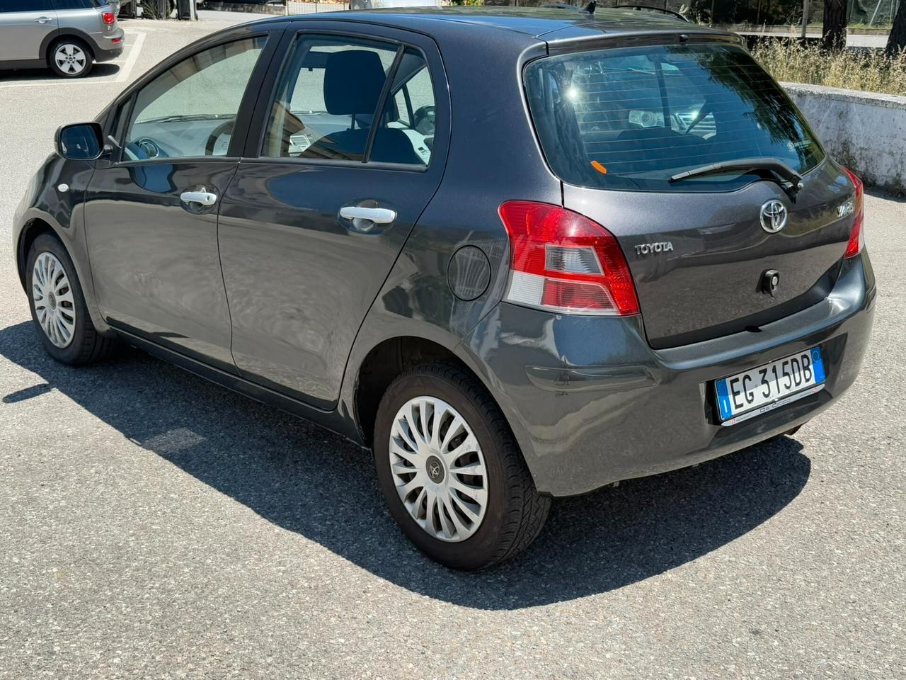 Toyota Yaris 1.0 5 porte Sol
