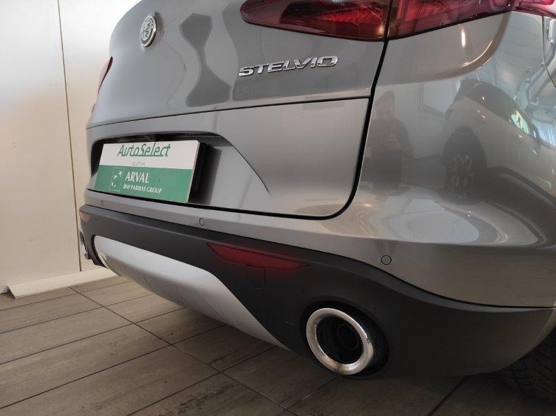ALFA ROMEO Stelvio - Stelvio 2.2 Turbodiesel 190 CV AT8 Q4 Business