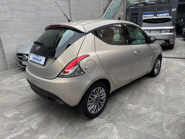LANCIA Ypsilon 1.2 69 CV 5 porte S&S Platinum