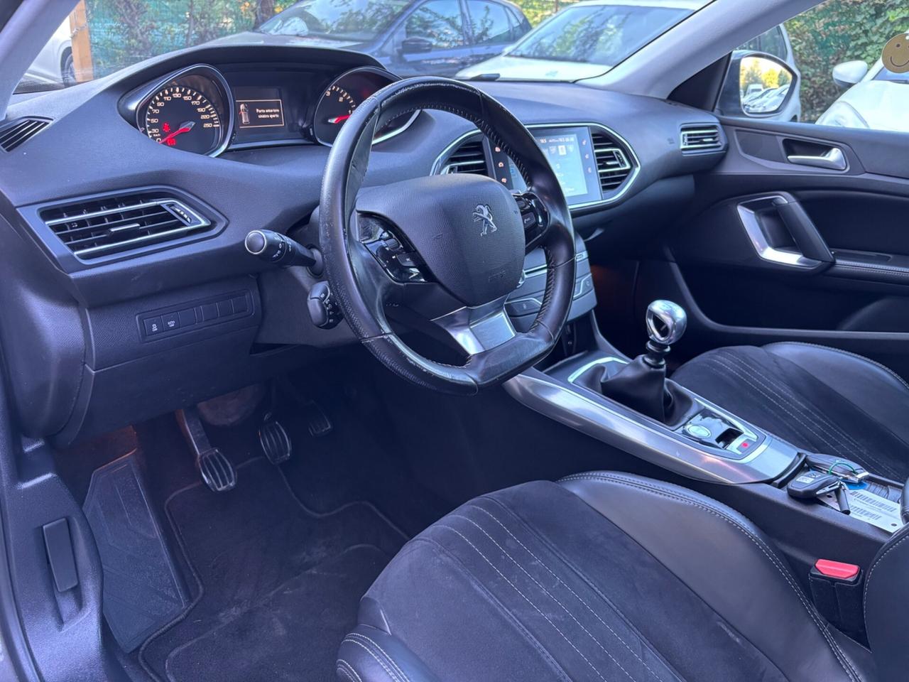 Peugeot 308 BlueHDi 120 S&S Allure