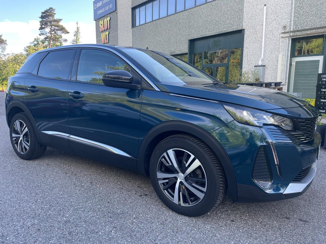 Peugeot 3008 BlueHDi 130 S&S*Automatik*Navi*Solo 54000*