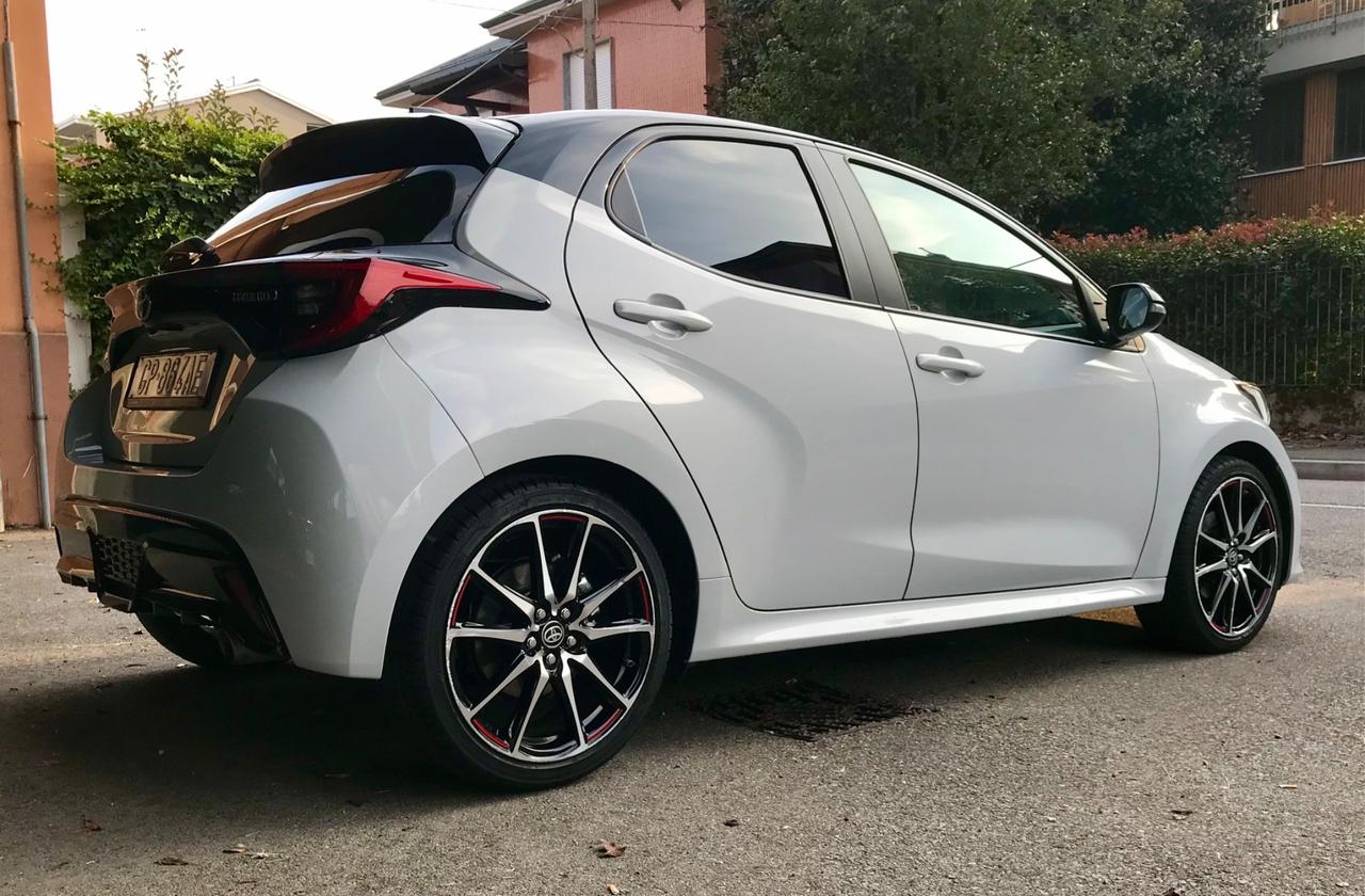 Toyota Yaris 1.5 Hybrid 5 porte GR Sport