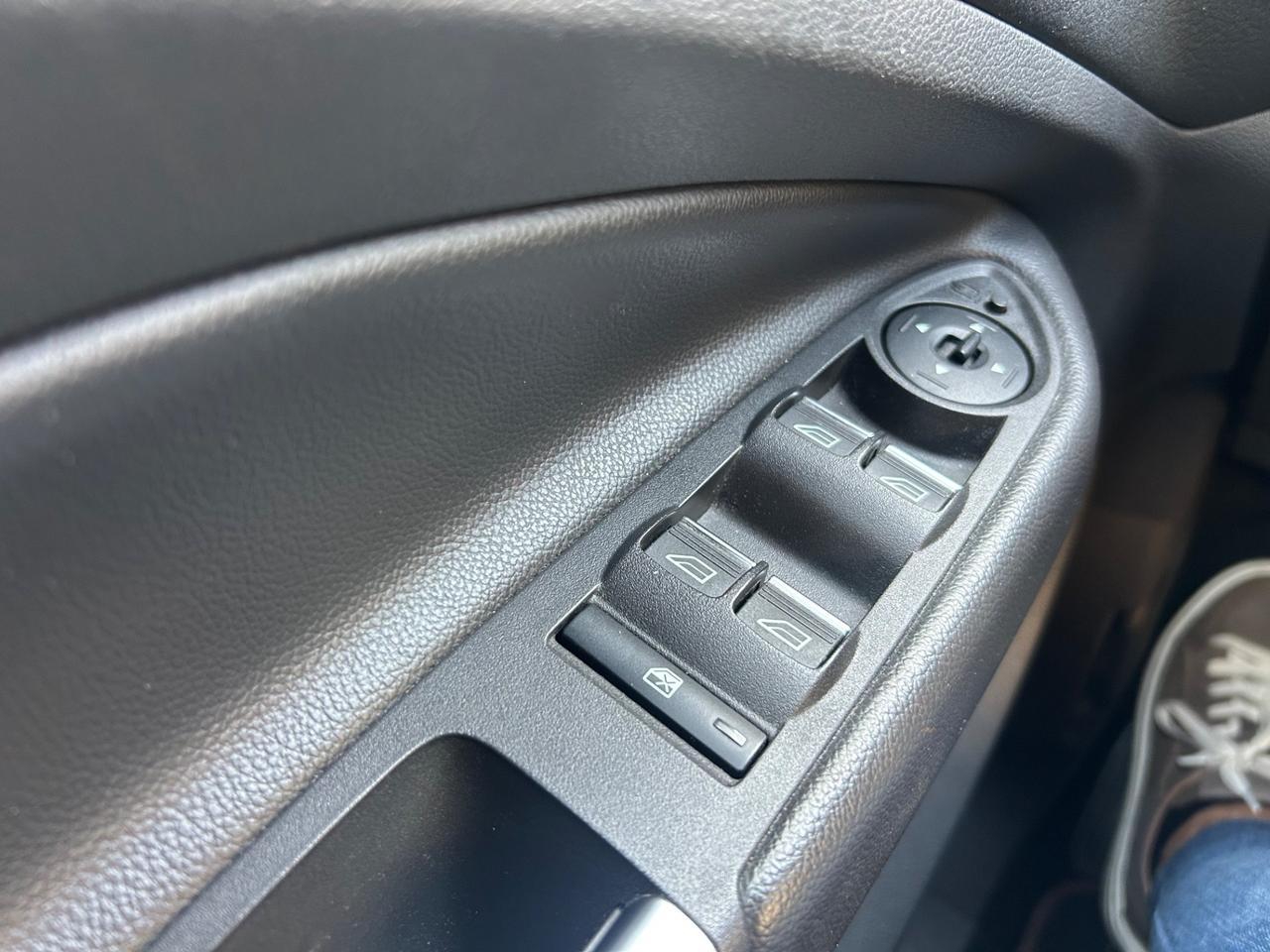 Ford Kuga 2.0 TDCI 180 CV 4WD Powershift ST-Line