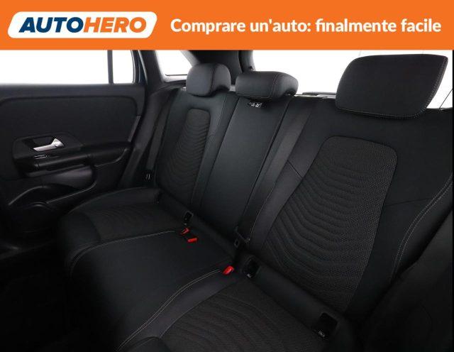 MERCEDES-BENZ GLA 180 Automatic Business