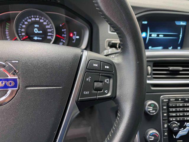 VOLVO V60 2.0 D2 MOMENTUM