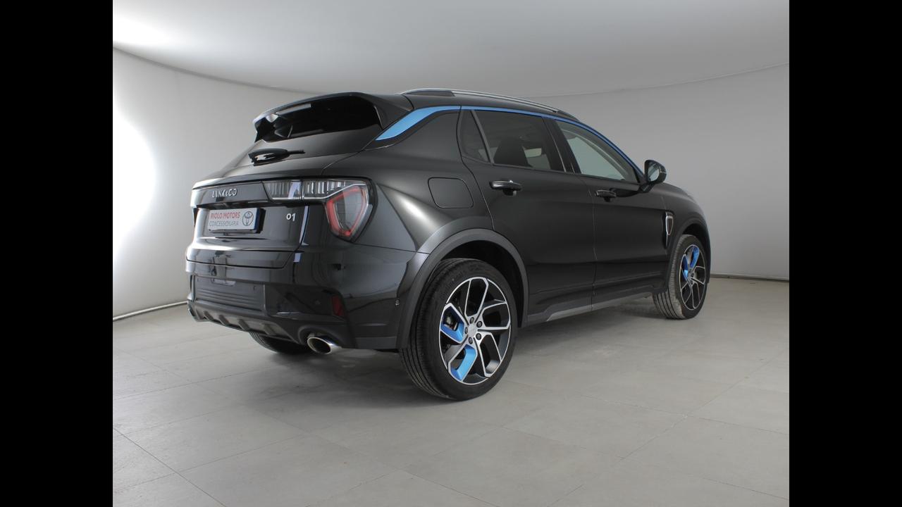 Lynk & Co 01 - 01 1.5 td phev auto