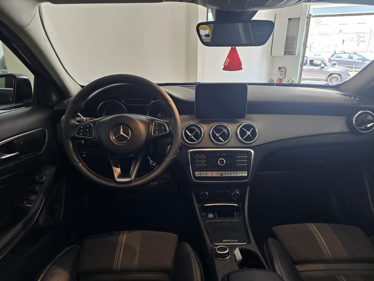 MERCEDES-BENZ GLA 220 D AUTOMATICA ANNO 2019
