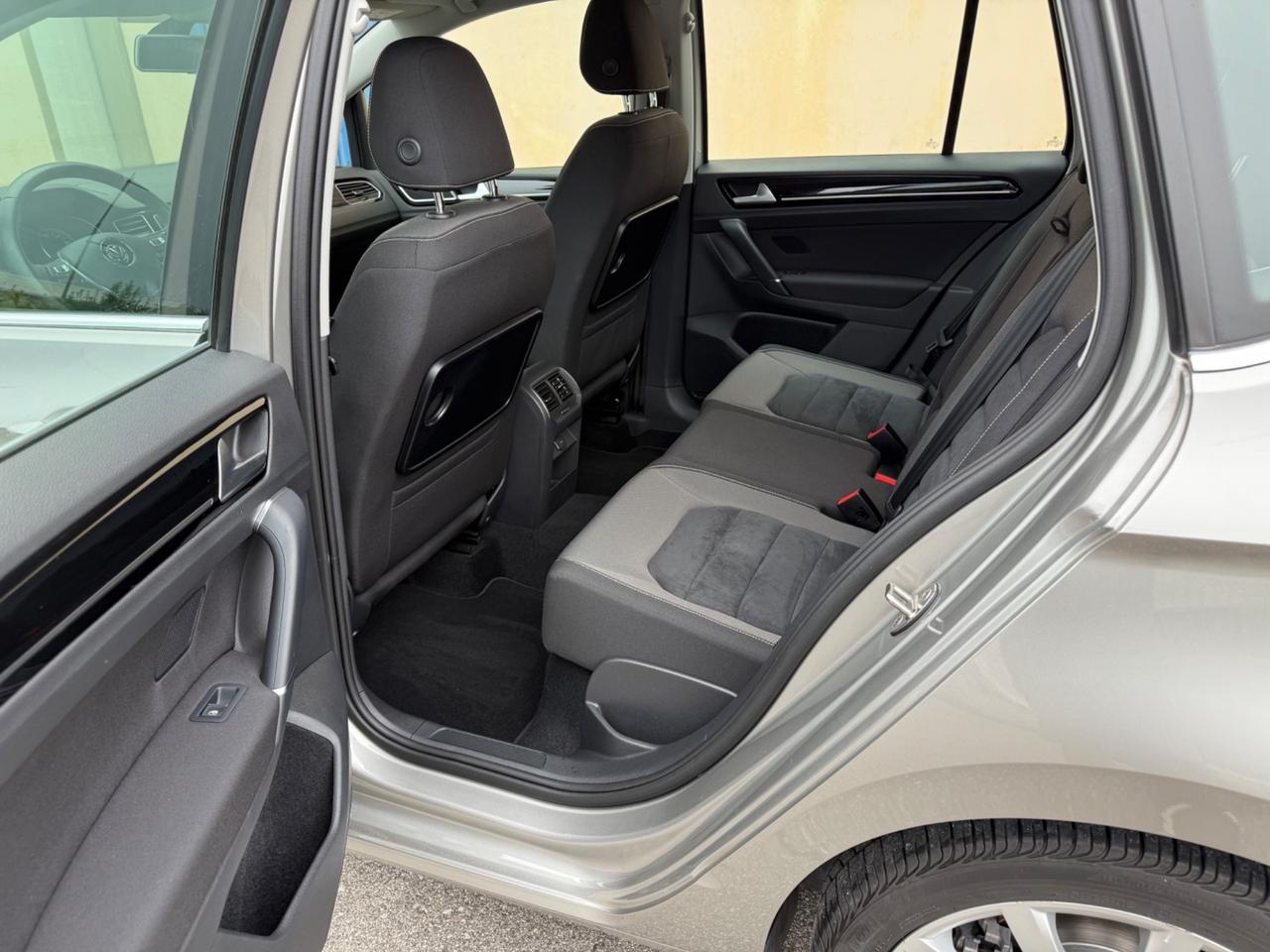 Volkswagen Golf Sportsvan 1.4 TSI Highline BlueMotion Technology