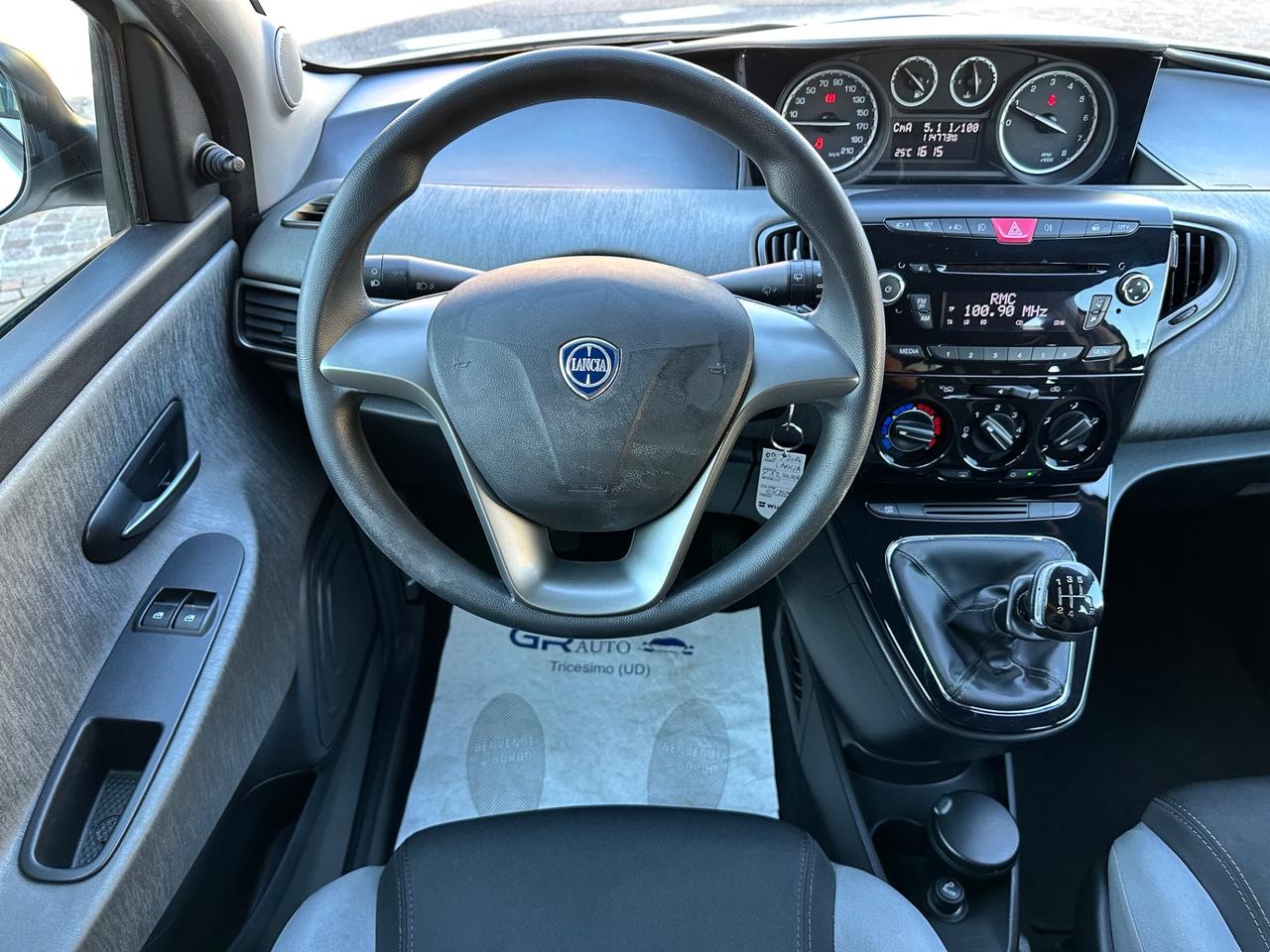 Lancia Ypsilon 1.2Bz 69Cv 5P - Uniproprietario