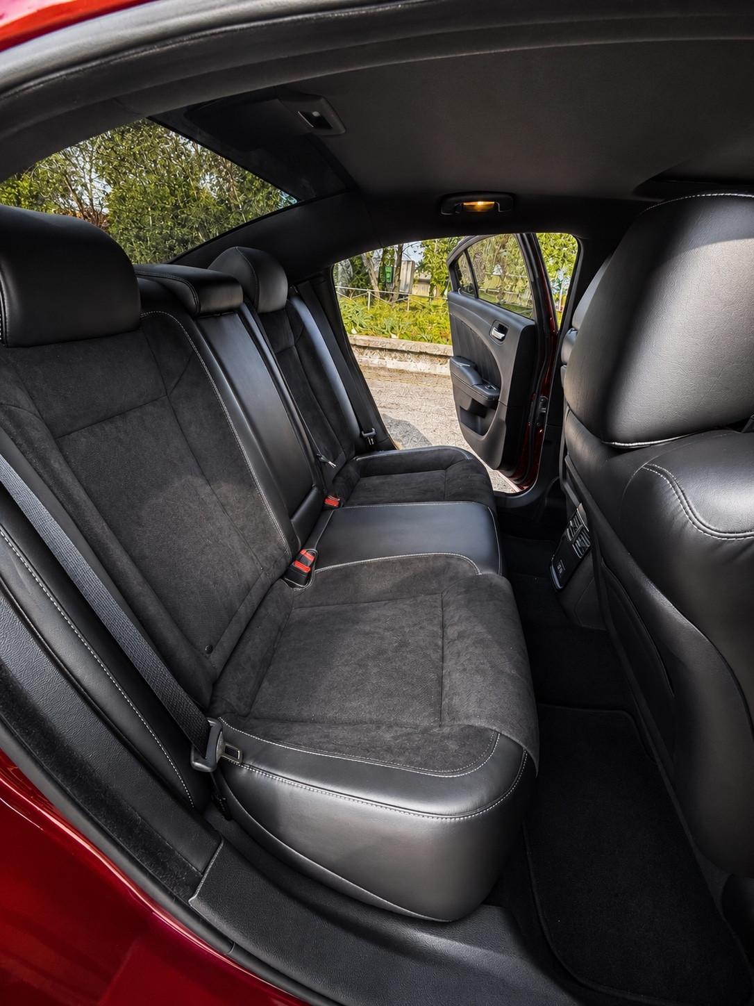 Dodge Charger challenger R/T plus 2023