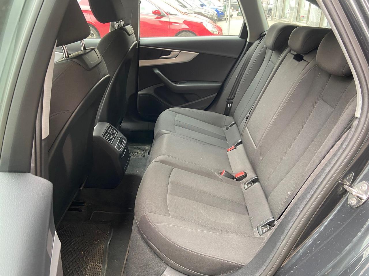 Audi A4 Avant Sport 2.0 35 TDI #8903