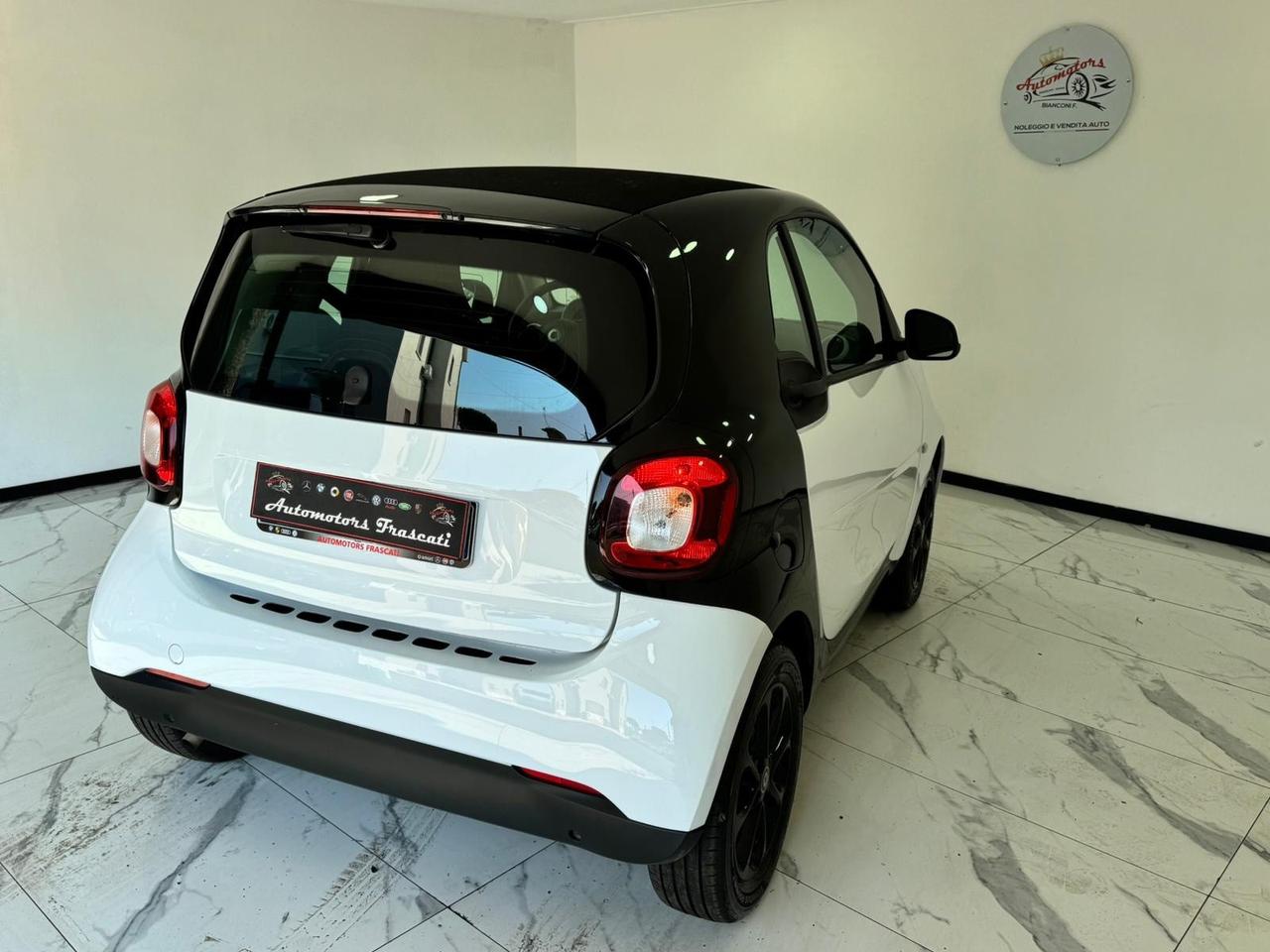 Smart ForTwo 70 1.0-AUTOM-NO VIMCOLO FINANZIAMENTO-2017