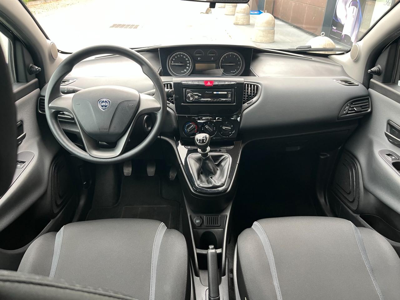 Lancia Ypsilon 1.2 69 cv Silver solo 30.000 km