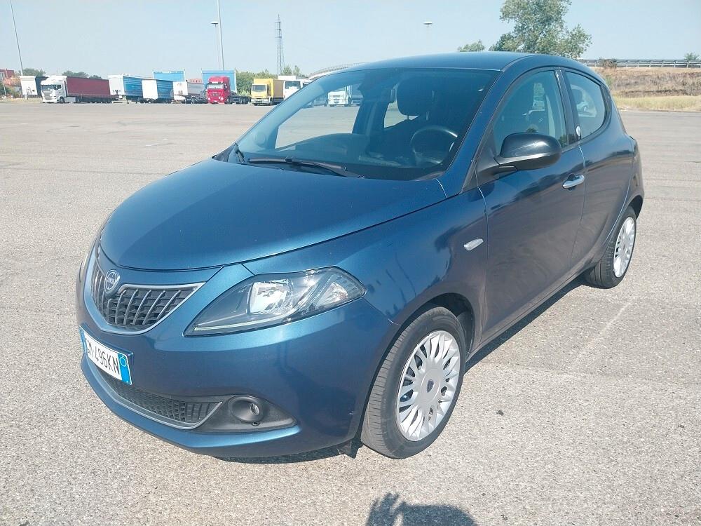 Lancia Ypsilon 1.0 FireFly 5 porte S&S Hybrid Alberta Ferretti
