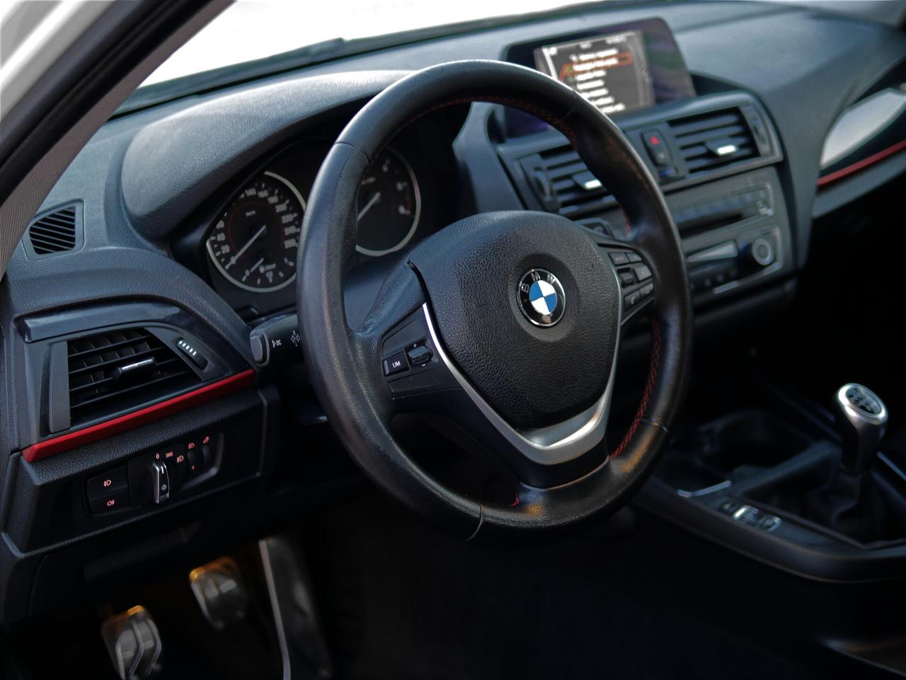 Bmw 120 120d xDrive 5p. Business Advantage