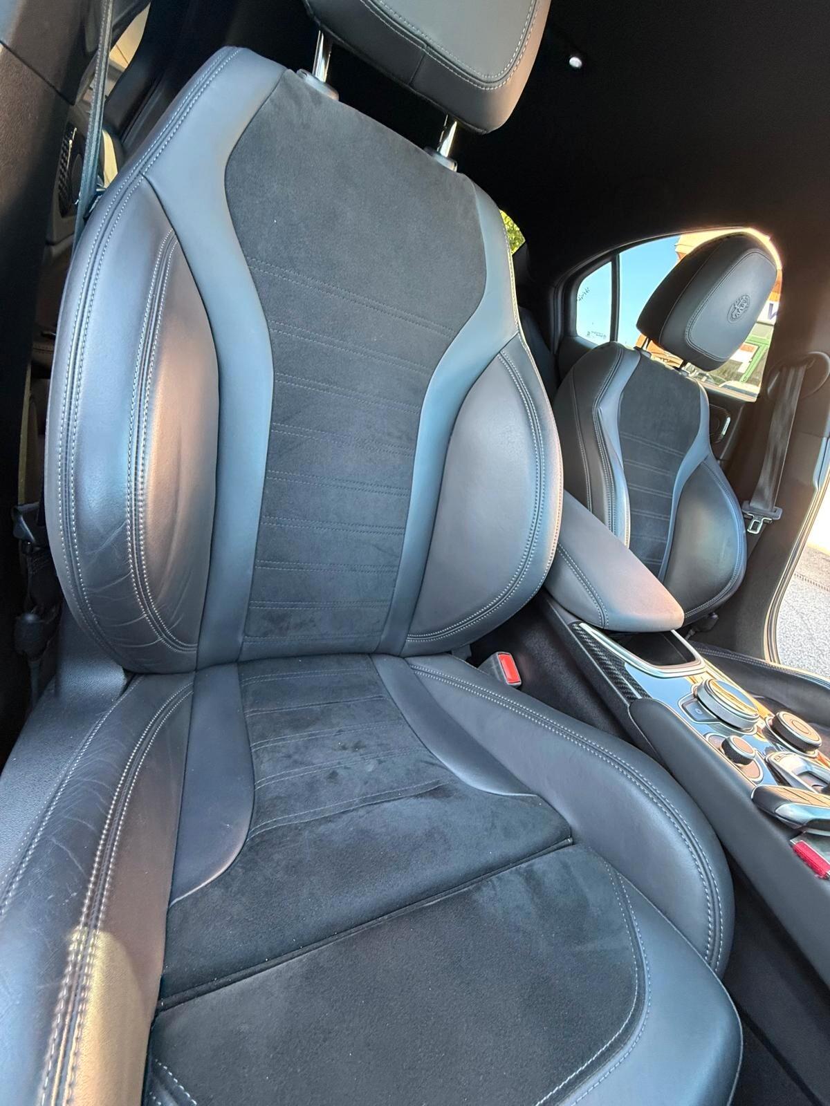 Alfa Romeo Giulia 2.0 280 CV AT8 AWD Q4 Veloce Ti