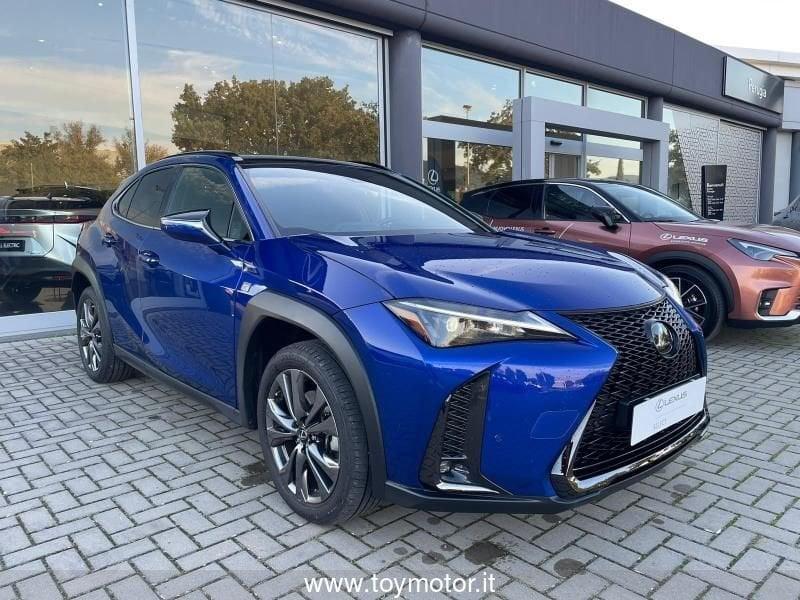 Lexus UX Hybrid Design