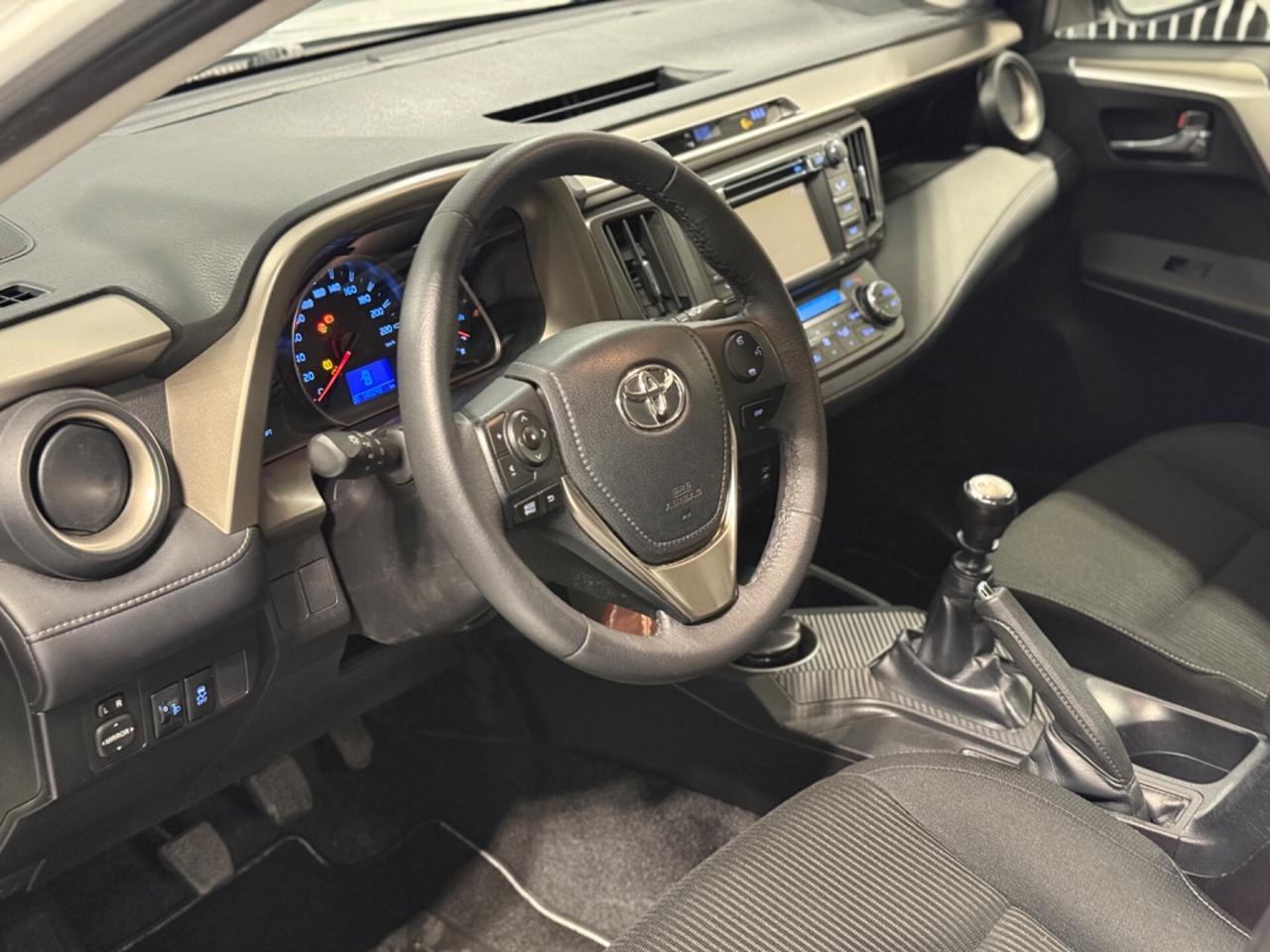 Toyota RAV 4 RAV4 2.0 D-4D Active