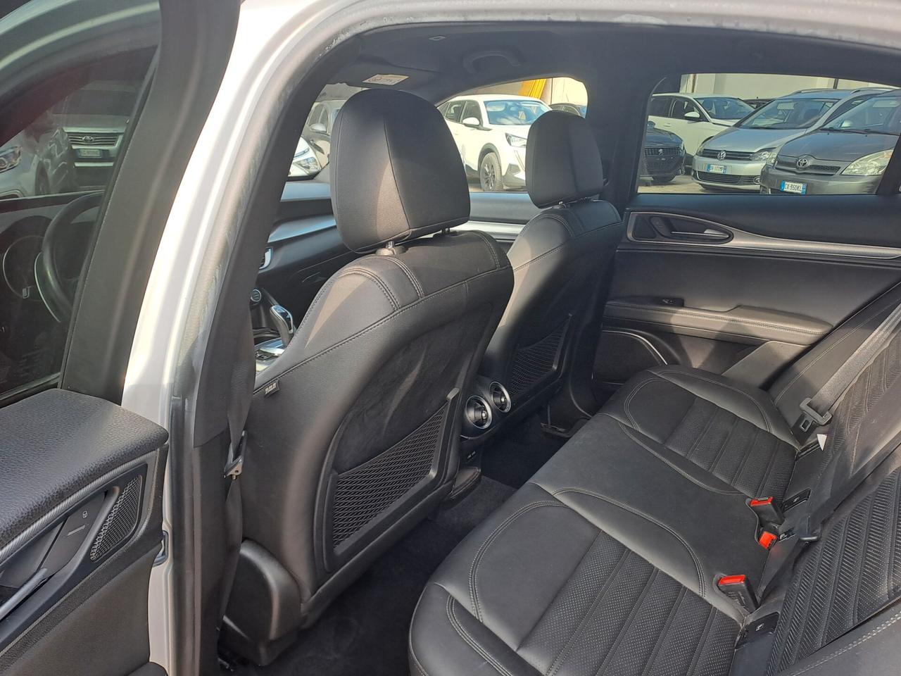 Alfa Romeo Stelvio 2.2 Turbodiesel 190 CV AT8 RWD Business