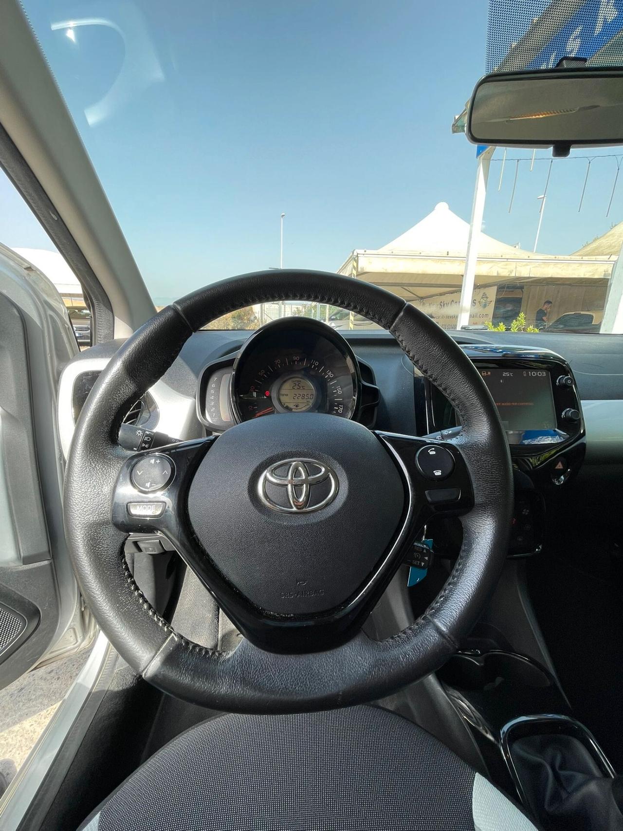 Toyota Aygo 1.0 VVT-i 69 CV 5p. x-cite
