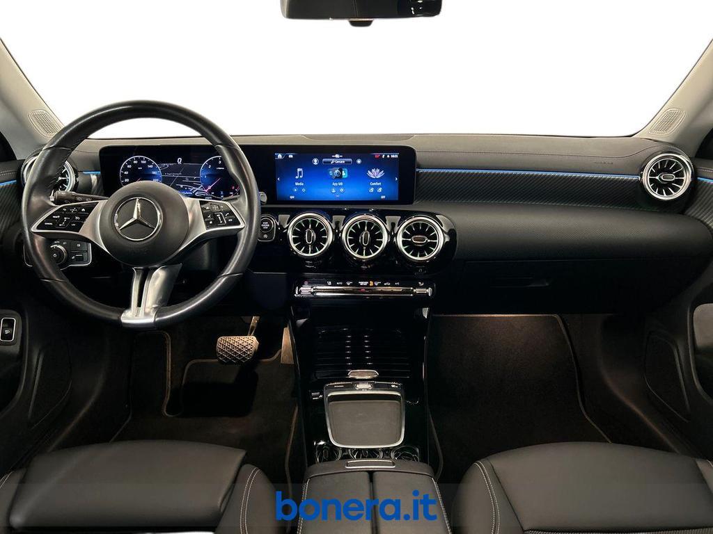 Mercedes CLA Shooting Brake 200 D Progressive Advanced Plus 8G-DCT