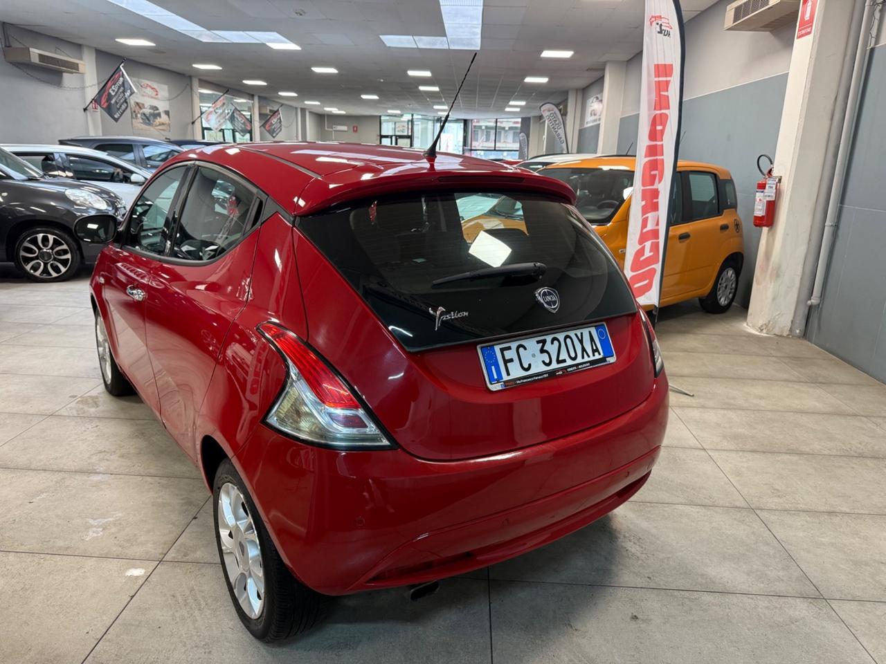 Lancia Ypsilon 1.2 69 CV GPL Ecochic Gold Ok Neopatentati