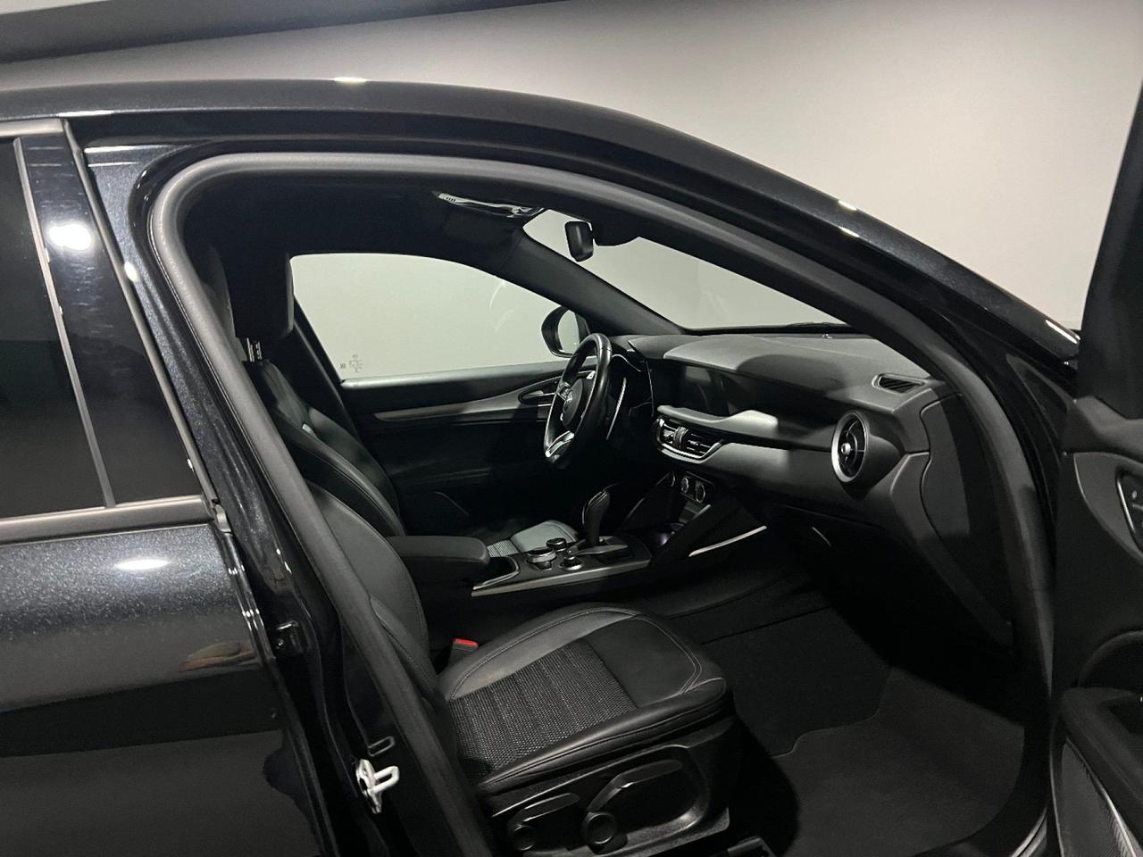 Alfa Romeo Stelvio 2.2 Turbodiesel 190 CV AT8 Q4 Sprint TOTAL BLACK