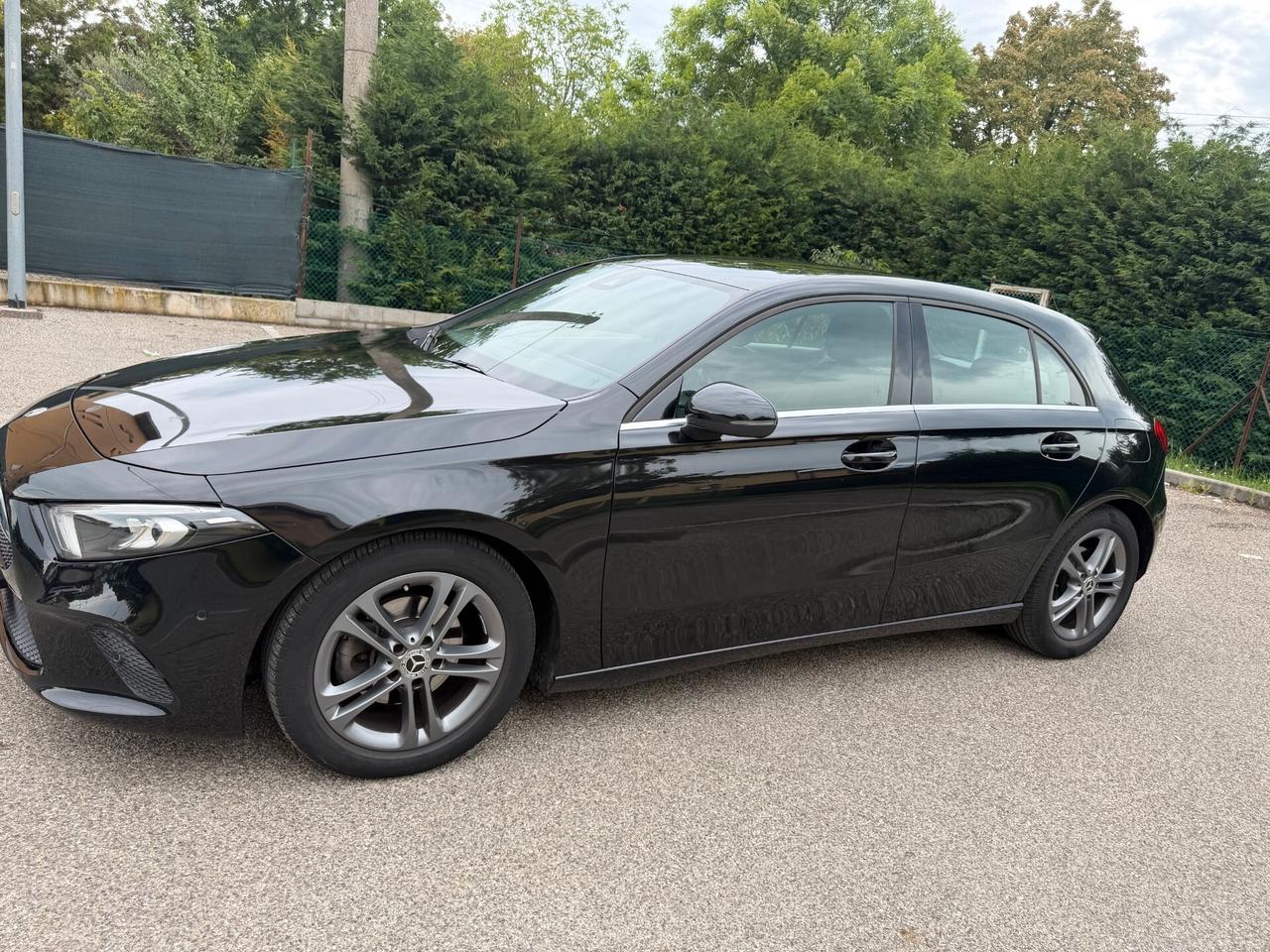 Mercedes-Benz A 180 1.5 Sport - AUT. - NAV. - 12 MESI DI GARANZIA -